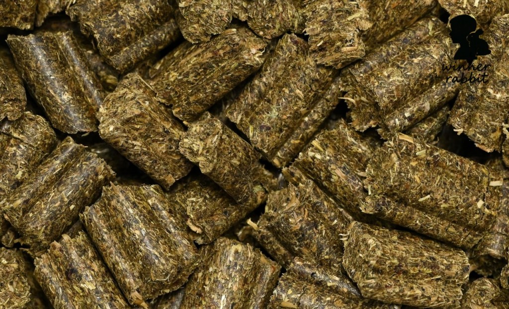 อาหารกระต่าย BH มีกี่สูตร? เจาะลึกราคาล่าสุด (1Kg, 5Kg, 10Kg) แบรนด์พรีเมียมจากเยอรมนี!